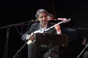 Γρηγόρης Βασίλας: «Δεν υπάρχει λαϊκό τραγούδι δίχως λαό»