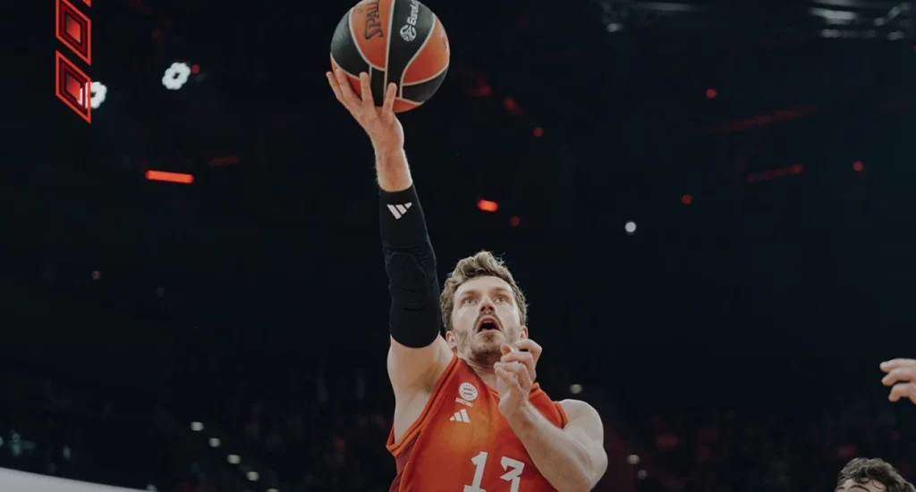 Μπάγερν – Παρί 81-75: Ο Ομπστ «σήκωσε» τους Βαυαρούς στις πλάτες του και πήρε τη νίκη