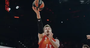 Μπάγερν – Παρί 81-75: Ο Ομπστ «σήκωσε» τους Βαυαρούς στις πλάτες του και πήρε τη νίκη