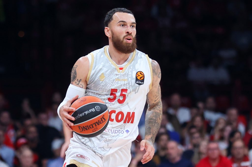 Η Μονακό χωρίς Μάικ Τζέιμς στο ματς με Νανσί μετά το ξέσπασμά του στο Twitter