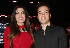 Η Κίμπερλι Γκιλφόιλ με τον γιο της στον ελληνικό τελικό της Eurovision 2026