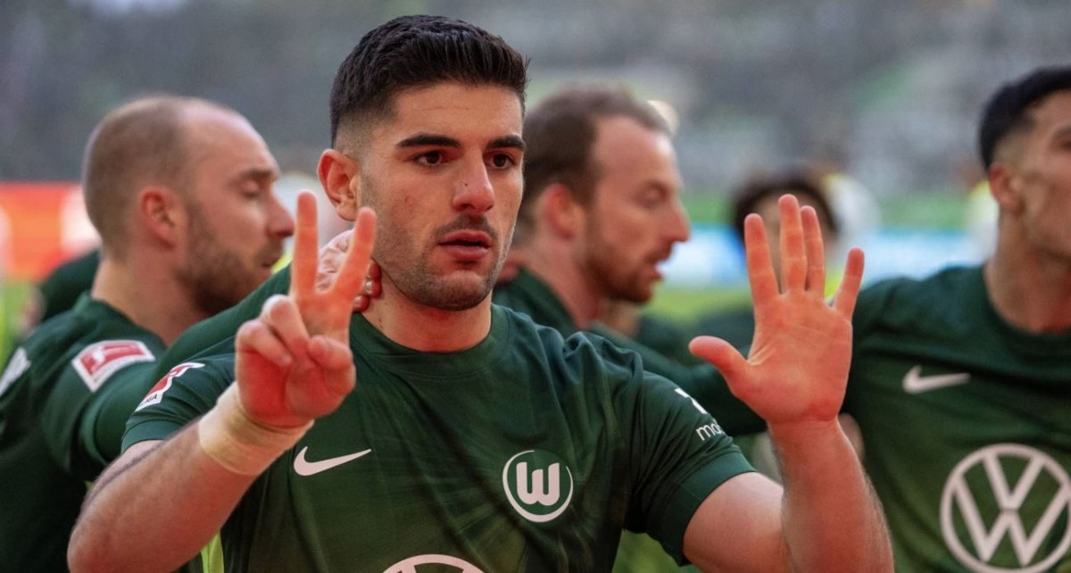 &Sigma;&pi;&omicron;&upsilon;&delta;&alpha;ί&alpha; &kappa;ί&nu;&eta;&sigma;&eta;: &Omicron; &Kappa;&omicron;&upsilon;&lambda;&iota;&epsilon;&rho;ά&kappa;&eta;&sigmaf; &sigma;&kappa;ό&rho;&alpha;&rho;&epsilon; &kappa;&iota; &alpha;&phi;&iota;έ&rho;&omega;&sigma;&epsilon; &tau;&omicron; &gamma;&kappa;&omicron;&lambda; &sigma;&tau;&omicron;&upsilon;&sigmaf; &alpha;&delta;&iota;&kappa;&omicron;&chi;&alpha;&mu;έ&nu;&omicron;&upsilon;&sigmaf; &phi;ί&lambda;&omicron;&upsilon;&sigmaf; &tau;&omicron;&upsilon; &Pi;&Alpha;&Omicron;&Kappa; (vid)