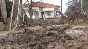 Πλημμύρες και καταστροφές στον κάμπο – Βυθίστηκαν όλοι στη λάσπη