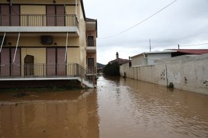 Προειδοποιήσεις μετεωρολόγων για δεύτερο κύμα κακοκαιρίας στην Αττική – «Μην ξεγελιέστε από τον ήλιο»