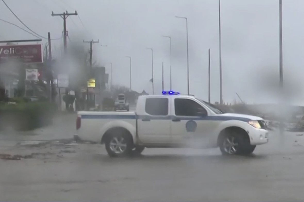 &Eta; &theta;ά&lambda;&alpha;&sigma;&sigma;&alpha; έ&gamma;&iota;&nu;&epsilon; έ&nu;&alpha; &mu;&epsilon; &tau;&eta; &sigma;&tau;&epsilon;&rho;&iota;ά &sigma;&tau;&eta; &Lambda;ά&rho;&iota;&sigma;&alpha; &ndash; &Pi;&lambda;&eta;&mu;&mu;ύ&rho;&epsilon;&sigmaf; &sigma;&epsilon; &delta;&rho;ό&mu;&omicron;&upsilon;&sigmaf; &kappa;&alpha;&iota; &alpha;&gamma;&rho;&omicron;&tau;&iota;&kappa;έ&sigmaf; &epsilon;&kappa;&tau;ά&sigma;&epsilon;&iota;&sigmaf;