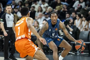 Εφές – Βαλένθια 107-90: Ξέσπασμα και σπουδαία εμφάνιση για την ομάδα του Λάσο