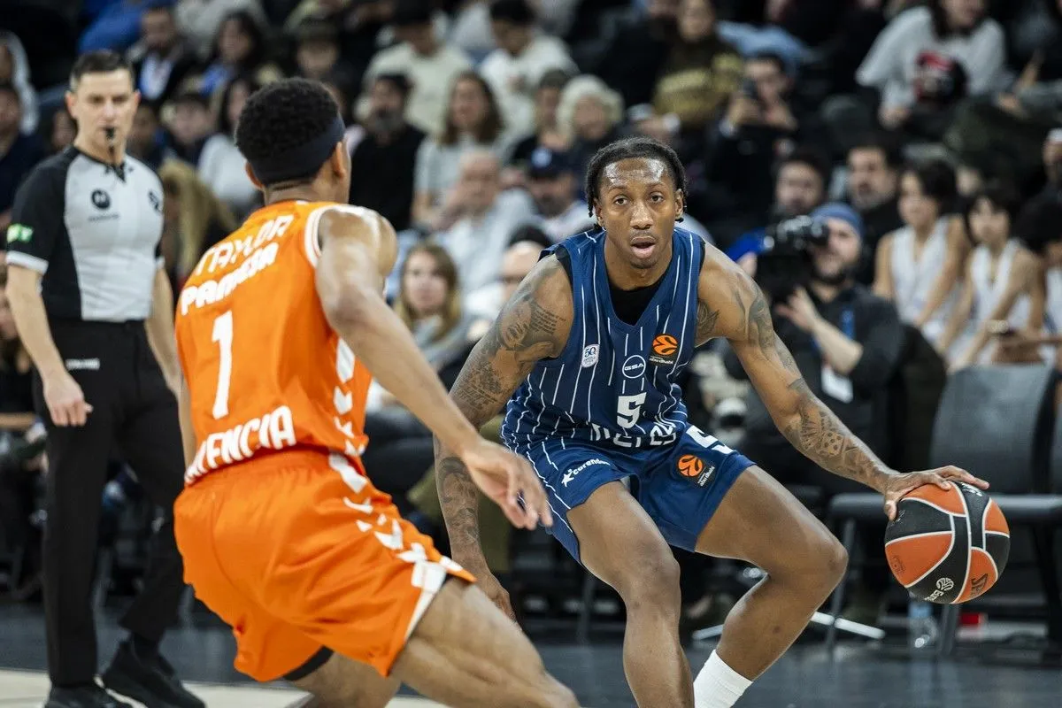 &Epsilon;&phi;έ&sigmaf; &ndash; &Beta;&alpha;&lambda;έ&nu;&theta;&iota;&alpha; 107-90: &Xi;έ&sigma;&pi;&alpha;&sigma;&mu;&alpha; &kappa;&alpha;&iota; &sigma;&pi;&omicron;&upsilon;&delta;&alpha;ί&alpha; &epsilon;&mu;&phi;ά&nu;&iota;&sigma;&eta; &gamma;&iota;&alpha; &tau;&eta;&nu; &omicron;&mu;ά&delta;&alpha; &tau;&omicron;&upsilon; &Lambda;ά&sigma;&omicron;