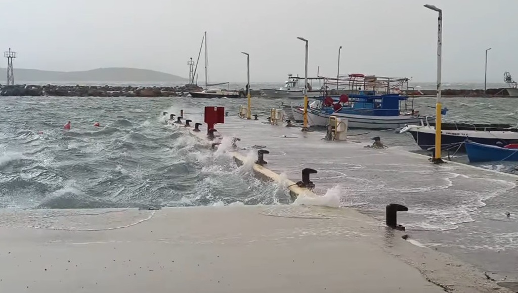 Ζημιές στη Λήμνο από την κακοκαιρία – Στο έλεος πολύ ισχυρών ανέμων η Λέσβος και η Χίος