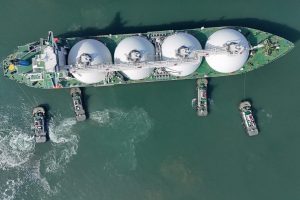 Ο «Κάθετος Διάδρομος» φέρνει κοινό εορτασμό Ευρωπαίων και Αμερικανών