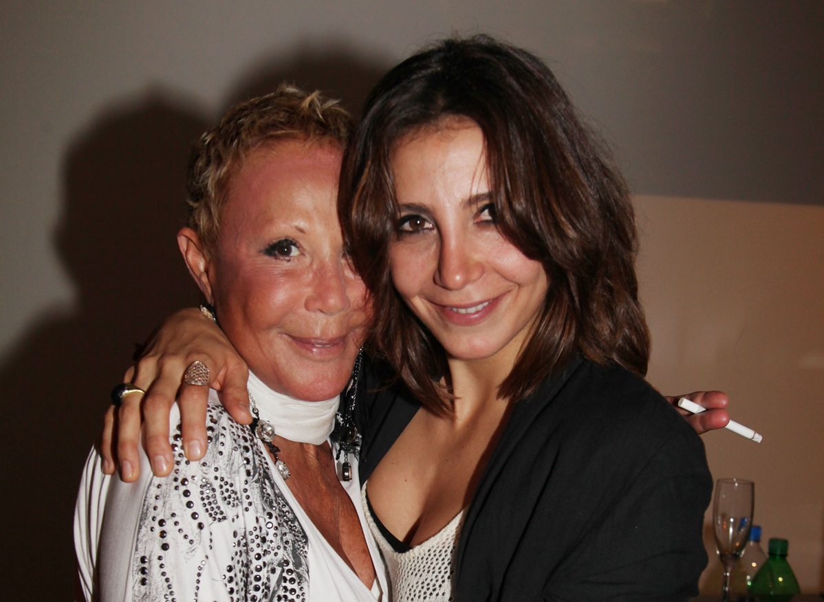 &Mu;&alpha;&rho;ί&alpha; &Epsilon;&lambda;έ&nu;&eta; &Lambda;&upsilon;&kappa;&omicron;&upsilon;&rho;έ&zeta;&omicron;&upsilon;: &Tau;&iota; &tau;&eta;&sigmaf; &epsilon;ί&chi;&epsilon; &pi;&epsilon;&iota; &eta; &mu;&eta;&tau;έ&rho;&alpha; &tau;&eta;&sigmaf; &Zeta;&omega;ή &Lambda;ά&sigma;&kappa;&alpha;&rho;&eta; &pi;&rho;&iota;&nu; &laquo;&phi;ύ&gamma;&epsilon;&iota;&raquo; &alpha;&pi;ό &tau;&eta; &zeta;&omega;ή