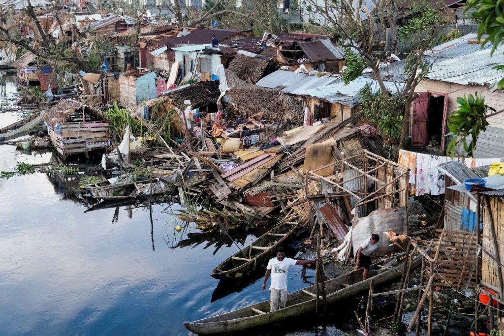 Εικόνες απόλυτης καταστροφής στη Μαδαγασκάρη: Τουλάχιστον 31 νεκροί από το πέρασμα του κυκλώνα Gezani
