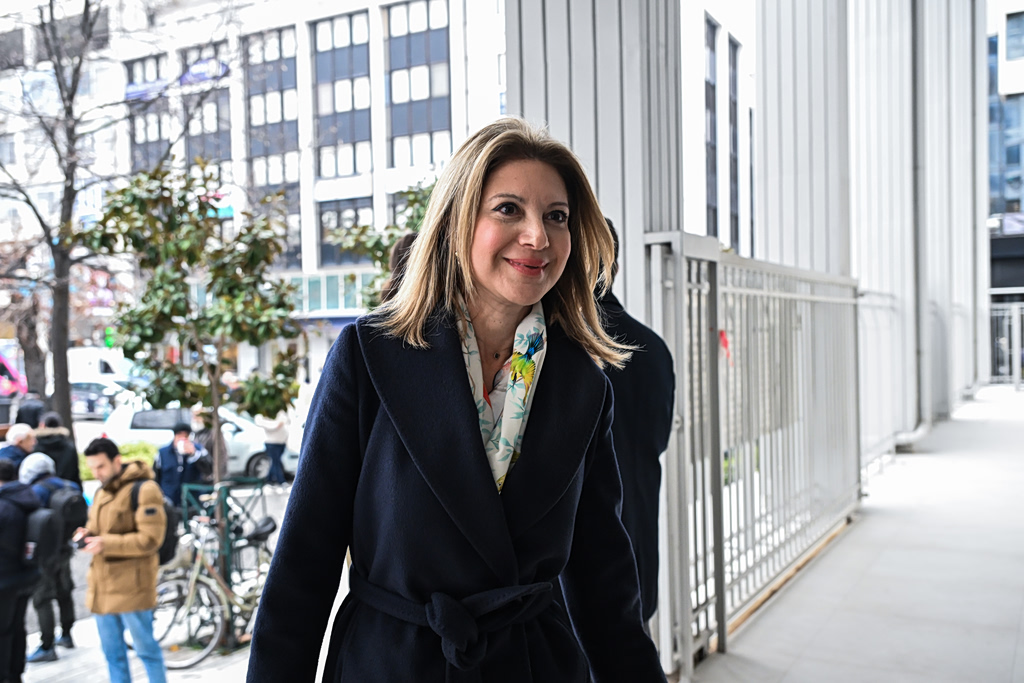 Πριν από το καλοκαίρι το κόμμα, λέει η Καρυστιανού