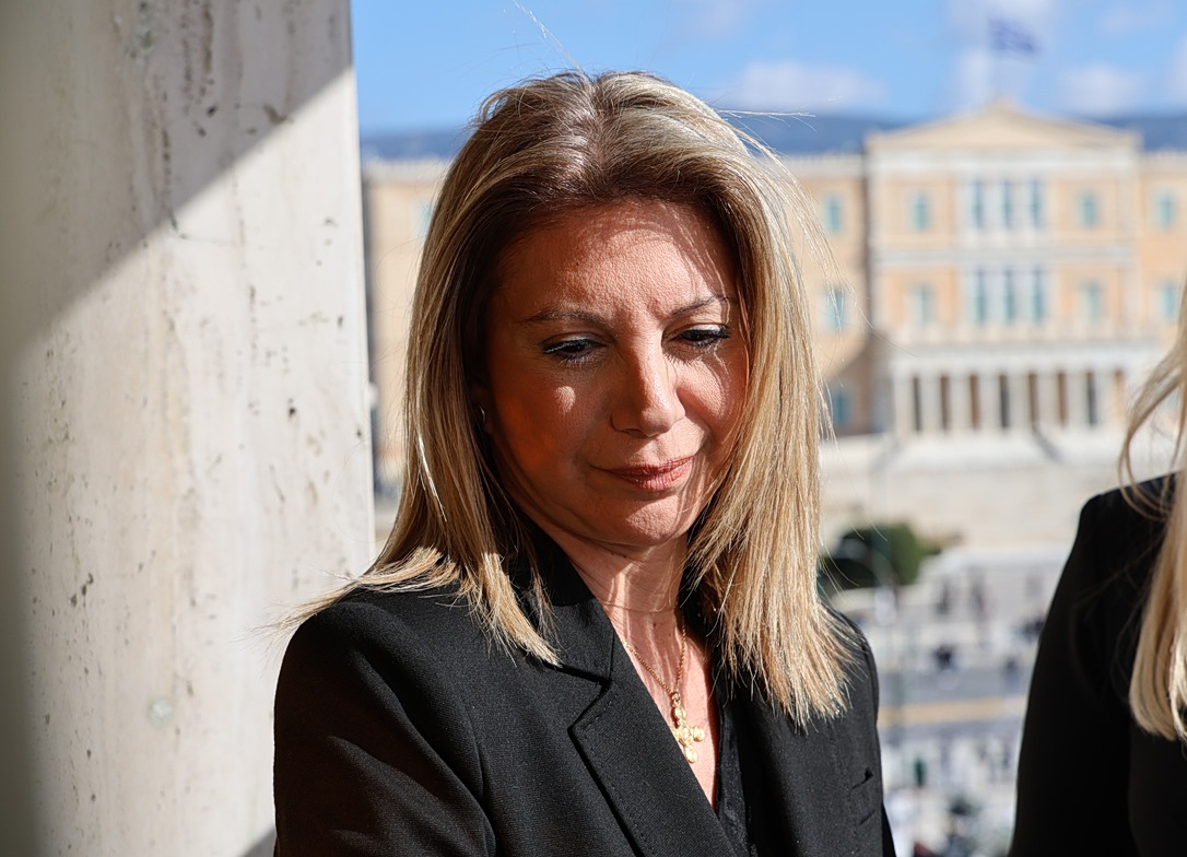 &Eta; &Mu;&alpha;&rho;ί&alpha; &Kappa;&alpha;&rho;&upsilon;&sigma;&tau;&iota;&alpha;&nu;&omicron;ύ &sigma;&tau;&alpha; &laquo;&Nu;&Epsilon;&Alpha;&raquo; &gamma;&iota;&alpha; ό&sigma;&alpha; &sigma;&upsilon;&nu;έ&beta;&eta;&sigma;&alpha;&nu; &sigma;&tau;&omicron; &sigma;&upsilon;&lambda;&lambda;&alpha;&lambda;&eta;&tau;ή&rho;&iota;&omicron; &sigma;&tau;&eta;&nu; &Alpha;&theta;ή&nu;&alpha;