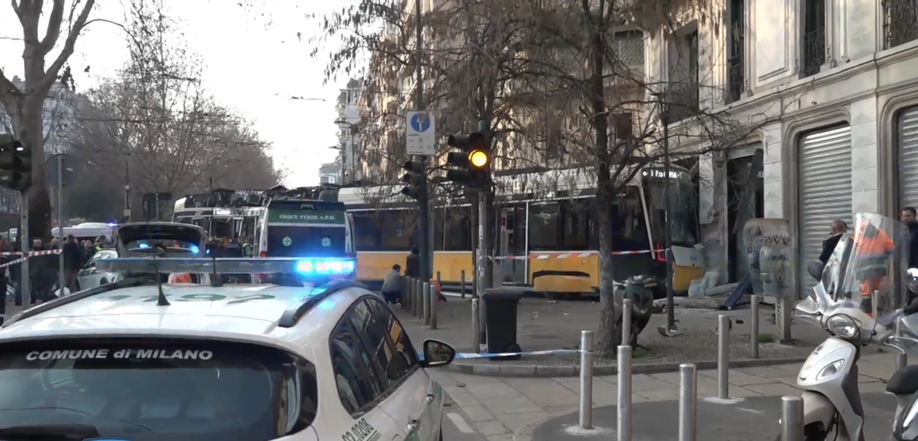 Εκτροχιάστηκε τραμ στο Μιλάνο: Ένας νεκρός και αρκετοί τραυματίες