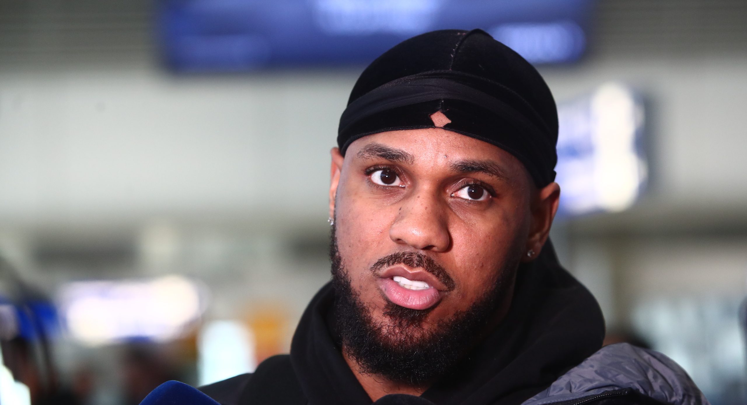 &Mu;ό&rho;&iota;&sigmaf;: &laquo;&Mu;&alpha;&sigmaf; &lambda;&epsilon;ί&pi;&omicron;&upsilon;&nu; &Beta;&epsilon;&zeta;έ&nu;&kappa;&omicron;&beta; &kappa;&alpha;&iota; &Mu;&iota;&lambda;&omicron;&upsilon;&tau;ί&nu;&omicron;&phi;, &alpha;&lambda;&lambda;ά &delta;&iota;&alpha;&theta;έ&tau;&omicron;&upsilon;&mu;&epsilon; &tau;&omicron; &pi;&iota;&omicron; &beta;&alpha;&theta;ύ &rho;ό&sigma;&tau;&epsilon;&rho;&raquo;