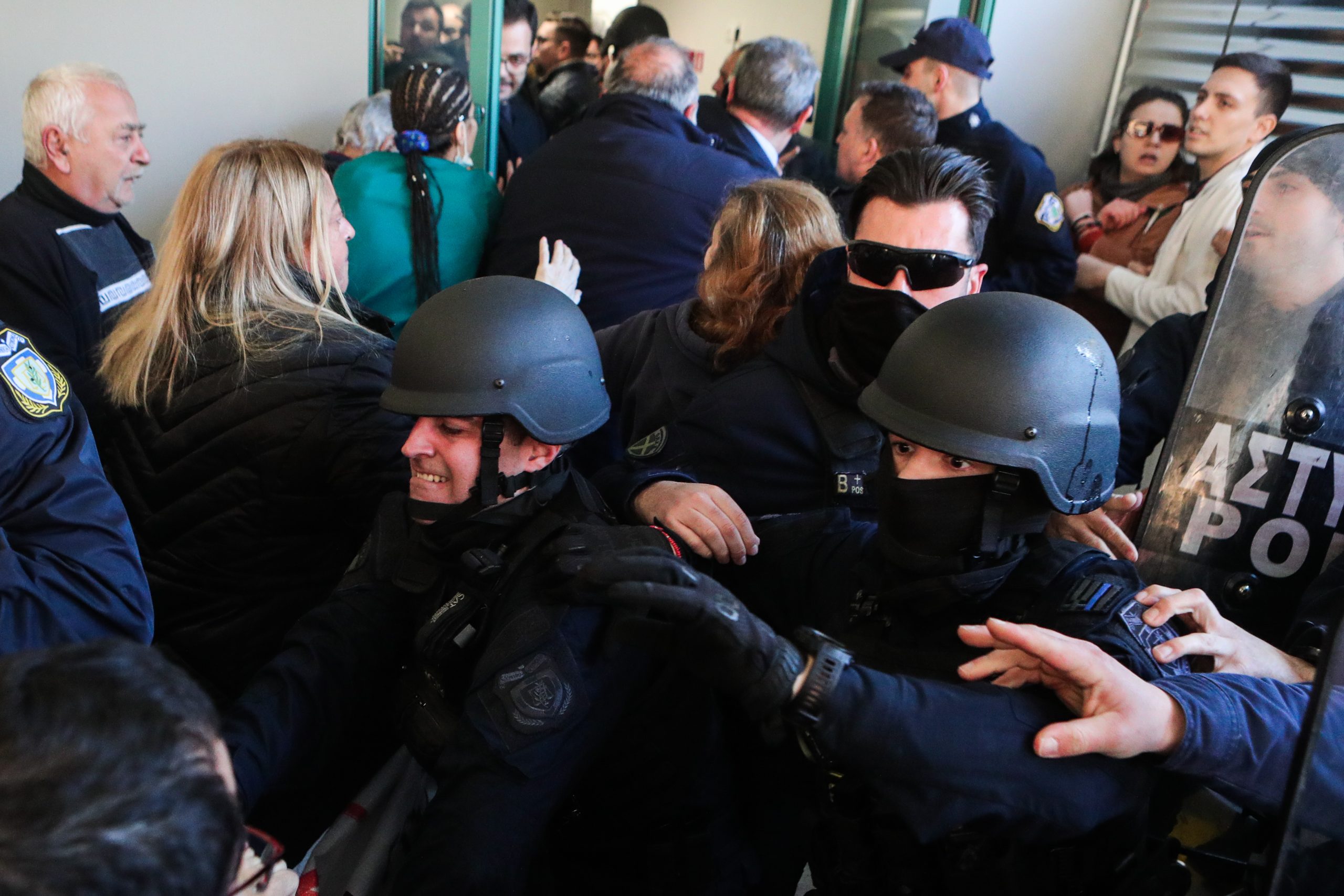 &Delta;&eta;&mu;&omicron;&gamma;&lambda;ί&delta;&omicron;&upsilon;: &Eta; &Epsilon;&Lambda;&Alpha;&Sigma; &beta;&rho;έ&theta;&eta;&kappa;&epsilon; &sigma;&tau;&eta; &Nu;ί&kappa;&alpha;&iota;&alpha;, &gamma;&iota;&alpha;&tau;ί &upsilon;&pi;ή&rho;&chi;&alpha;&nu; &kappa;&alpha;&lambda;έ&sigma;&mu;&alpha;&tau;&alpha; &sigma;&tau;&omicron; Ί&nu;&tau;&epsilon;&rho;&nu;&epsilon;&tau; &ndash; &Delta;&epsilon;&nu; έ&gamma;&iota;&nu;&epsilon; &kappa;&alpha;&mu;ί&alpha; &chi;&rho;ή&sigma;&eta; &beta;ί&alpha;&sigmaf;