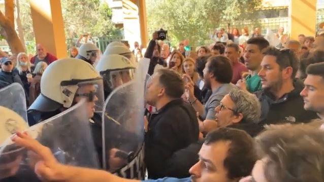 Αγρια κόντρα στον αέρα του MEGA μεταξύ Γεωργιάδη και του γιατρού από τη Νίκαια: «Έπρεπε να του έχω κάνει Αυτόφωρο»