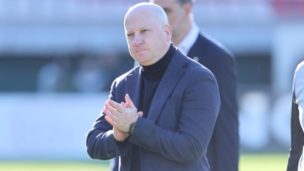 Ο Νίκολιτς απέλυσε τον βοηθό του γιατί… πήγε να δει τον Ολυμπιακό με τον Νόβακ Τζόκοβιτς!