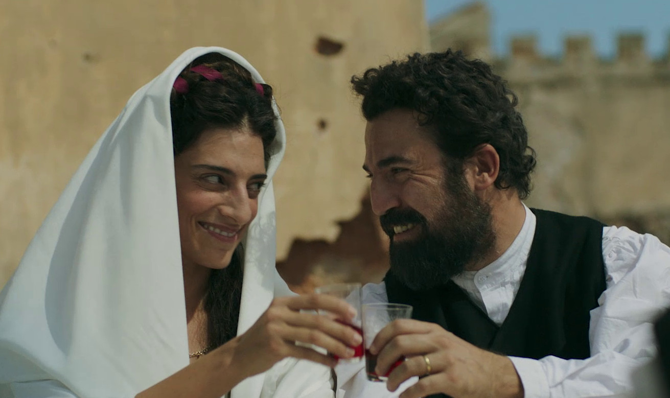 &Alpha;&nu;&alpha;&tau;&rho;&omicron;&pi;ή &sigma;&tau;&omicron;&upsilon;&sigmaf; &laquo;&Alpha;&theta;ώ&omicron;&upsilon;&sigmaf;&raquo;: &Eta; &Mu;&alpha;&rho;&gamma;&alpha;&rho;ί&tau;&alpha; &delta;έ&chi;&epsilon;&tau;&alpha;&iota; &tau;&eta;&nu; &pi;&rho;ό&tau;&alpha;&sigma;&eta; &gamma;ά&mu;&omicron;&upsilon; &ndash; &Kappa;&omicron;&upsilon;&mu;&pi;ά&rho;&omicron;&sigmaf; &omicron; &Pi;έ&tau;&rho;&omicron;&sigmaf; (trailer)