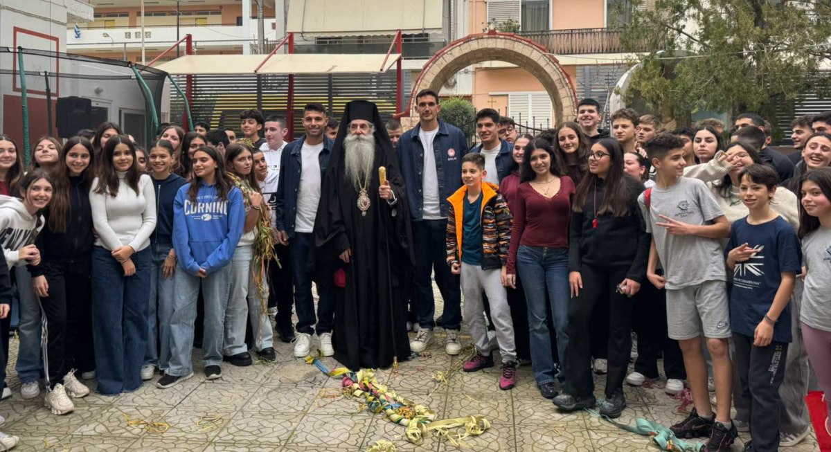 &Omicron;&lambda;&upsilon;&mu;&pi;&iota;&alpha;&kappa;ό&sigmaf;: &laquo;&Epsilon;&rho;&upsilon;&theta;&rho;ό&lambda;&epsilon;&upsilon;&kappa;&eta;&raquo; &Tau;&sigma;&iota;&kappa;&nu;&omicron;&pi;έ&mu;&pi;&tau;&eta; &sigma;&tau;&alpha; &epsilon;&kappa;&pi;&alpha;&iota;&delta;&epsilon;&upsilon;&tau;ή&rho;&iota;&alpha; &tau;&eta;&sigmaf; &Mu;&eta;&tau;&rho;&omicron;&pi;ό&lambda;&epsilon;&omega;&sigmaf; &Pi;&epsilon;&iota;&rho;&alpha;&iota;ά