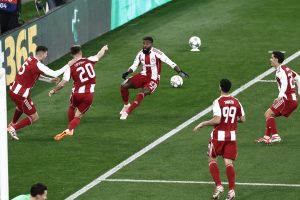 Από την Ντόρτμουντ, στη Λεβερκούζεν και στο «repeat»: Τι κάνει ο Ολυμπιακός εντός έδρας με… Γερμανούς (vids)