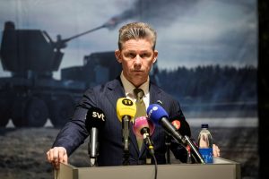 Υπουργός Αμυνας της Σουηδίας στα «ΝΕΑ»: «Η Ρωσία είναι η κύρια απειλή»