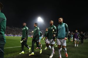 Περισσότερο καταστρέφει παρά χτίζει