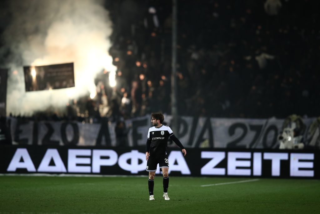 Για τ’ αδέλφια που χαθήκανε νωρίς…