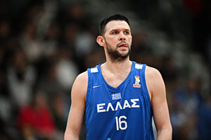 Εθνική Ελλάδας: Επιστρέφει ο Παπανικολάου, εκτός ο Σαμοντούροβ για το Μαυροβούνιο