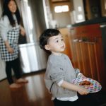 «Νταντάδες της Γειτονιάς»: Πότε ανοίγει η πλατφόρμα – Τα κριτήρια και οι πληρωμές