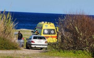 Θρίλερ με πτώμα άνδρα που εντοπίστηκε στην παραλία Κοκκινιάς στη Λακωνία