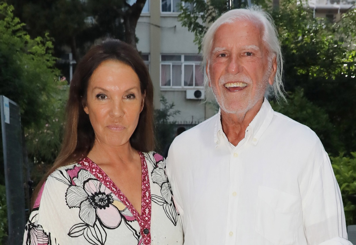 &Pi;έ&theta;&alpha;&nu;&epsilon; &omicron; &theta;&rho;ύ&lambda;&omicron;&sigmaf; &tau;&eta;&sigmaf; &nu;&upsilon;&chi;&tau;&epsilon;&rho;&iota;&nu;ή&sigmaf; &zeta;&omega;ή&sigmaf; &kappa;&alpha;&iota; &pi;&rho;ώ&eta;&nu; &tau;&eta;&sigmaf; &Beta;ά&nu;&alpha;&sigmaf; &Mu;&pi;ά&rho;&mu;&pi;&alpha;, &Lambda;ά&kappa;&eta;&sigmaf; &Rho;&alpha;&pi;&tau;ά&kappa;&eta;&sigmaf;