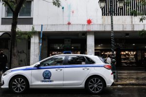 Συνελήφθη αρχηγικό μέλος του Ρουβίκωνα για την επίθεση σε επιχείρηση δίπλα στα γραφεία της «Βιολάντα»