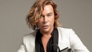 Βαρύ πένθος για τον Τρύφωνα Σαμαρά: Πέθανε το σκυλάκι του στο J2US