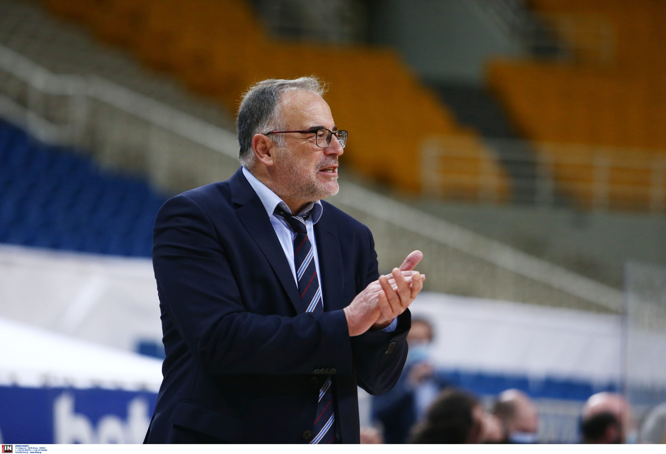 &Theta;&lambda;ί&psi;&eta; &sigma;&tau;&omicron; &epsilon;&lambda;&lambda;&eta;&nu;&iota;&kappa;ό &mu;&pi;ά&sigma;&kappa;&epsilon;&tau;: &Pi;έ&theta;&alpha;&nu;&epsilon; &omicron; &Theta;&alpha;&nu;ά&sigma;&eta;&sigmaf; &Sigma;&kappa;&omicron;&upsilon;&rho;&tau;ό&pi;&omicron;&upsilon;&lambda;&omicron;&sigmaf;