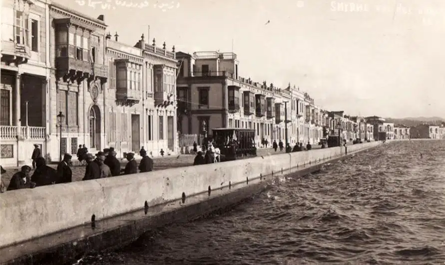 Η προηγούμενη ακτοπλοϊκή σύνδεση της Ελλάδας με τη Σμύρνη που σταμάτησε μετά τον Α΄ Παγκόσμιο Πόλεμο