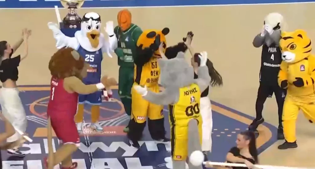 Γιορτινό ξεκίνημα στο Allwyn Final 8 με χορευτικές μασκότ πριν το Ηρακλής – Μύκονος