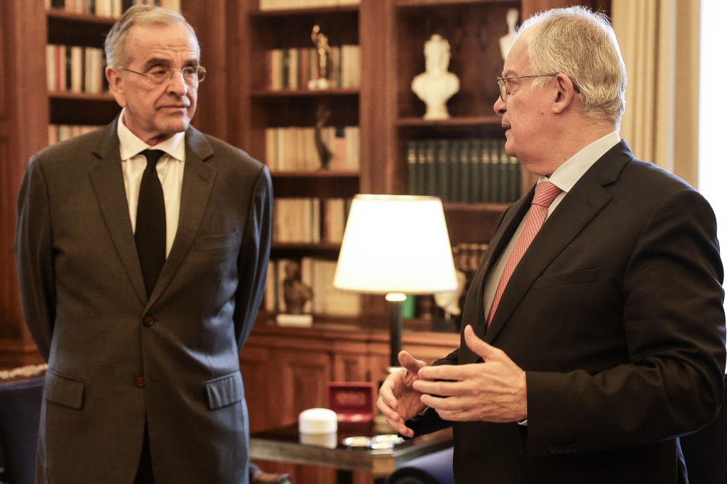 «Λάθη, λάθη, λάθη»