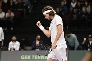 Με το… δεξί στο Ρότερνταμ ο Τσιτσιπάς, απέκλεισε τον Ριντερκνές και συνεχίζει στους «16»