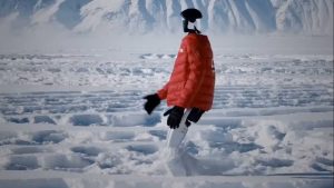 Ανθρωποειδές ρομπότ της Κίνας έκανε 130.000 βήματα σε θερμοκρασία -47,4°C (βίντεο)