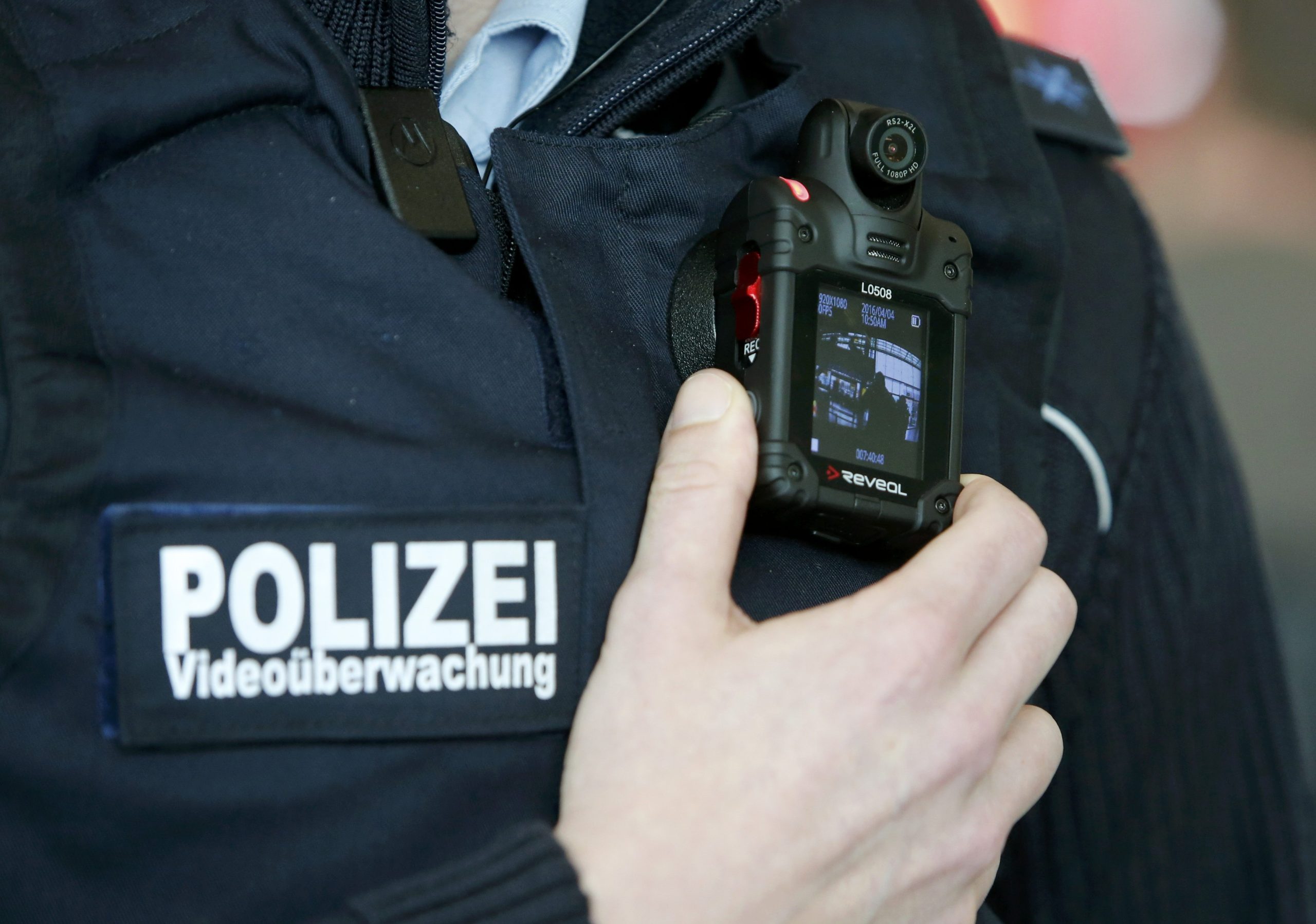 &Gamma;&epsilon;&rho;&mu;&alpha;&nu;ί&alpha;: &Nu;&epsilon;&kappa;&rho;ό&sigmaf; &alpha;&pi;ό &epsilon;&gamma;&kappa;&epsilon;&phi;&alpha;&lambda;&iota;&kappa;ή &alpha;&iota;&mu;&omicron;&rho;&rho;&alpha;&gamma;ί&alpha; &omicron; &Tau;&omicron;ύ&rho;&kappa;&omicron;&sigmaf; &epsilon;&lambda;&epsilon;&gamma;&kappa;&tau;ή&sigmaf; &pi;&omicron;&upsilon; &xi;&upsilon;&lambda;&omicron;&kappa;&omicron;&pi;ή&theta;&eta;&kappa;&epsilon; ά&gamma;&rho;&iota;&alpha; &alpha;&pi;ό 27 &chi;&rho;&omicron;&nu;&omicron; Έ&lambda;&lambda;&eta;&nu;&alpha;