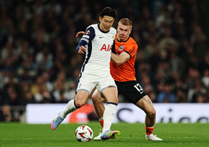 Η UEFA τιμώρησε την Τότεναμ για ναζιστικούς χαιρετισμούς οπαδών της: Τους απέκλεισαν επ’ αόριστον οι Λονδρέζοι