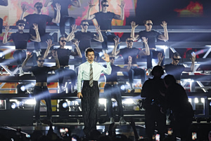 Ο Χάρι Στάιλς άφησε τους μαραθωνίους και επιτέλους επέστρεψε στην σκηνή 3 χρονιά μετά!