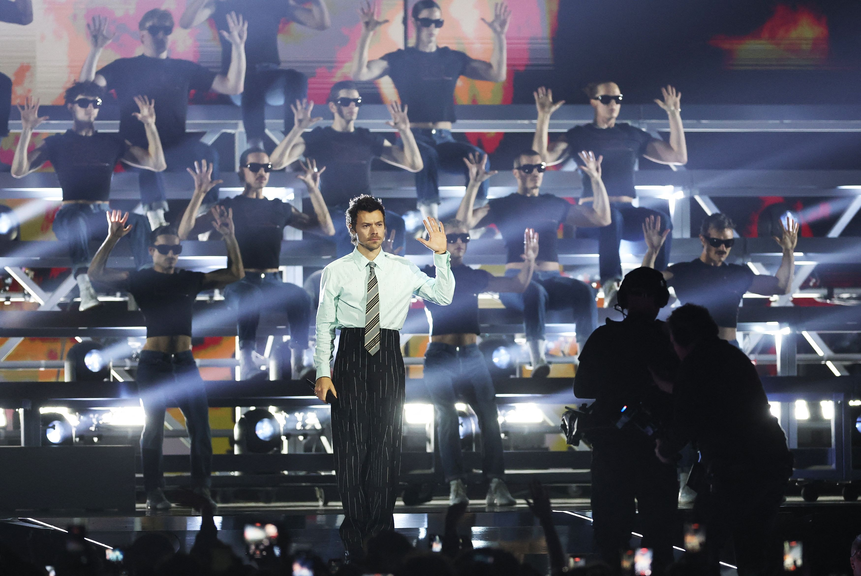 &Omicron; &Chi;ά&rho;&iota; &Sigma;&tau;ά&iota;&lambda;&sigmaf; ά&phi;&eta;&sigma;&epsilon; &tau;&omicron;&upsilon;&sigmaf; &mu;&alpha;&rho;&alpha;&theta;&omega;&nu;ί&omicron;&upsilon;&sigmaf; &kappa;&alpha;&iota; &epsilon;&pi;&iota;&tau;έ&lambda;&omicron;&upsilon;&sigmaf; &epsilon;&pi;έ&sigma;&tau;&rho;&epsilon;&psi;&epsilon; &sigma;&tau;&eta;&nu; &sigma;&kappa;&eta;&nu;ή 3 &chi;&rho;&omicron;&nu;&iota;ά &mu;&epsilon;&tau;ά!