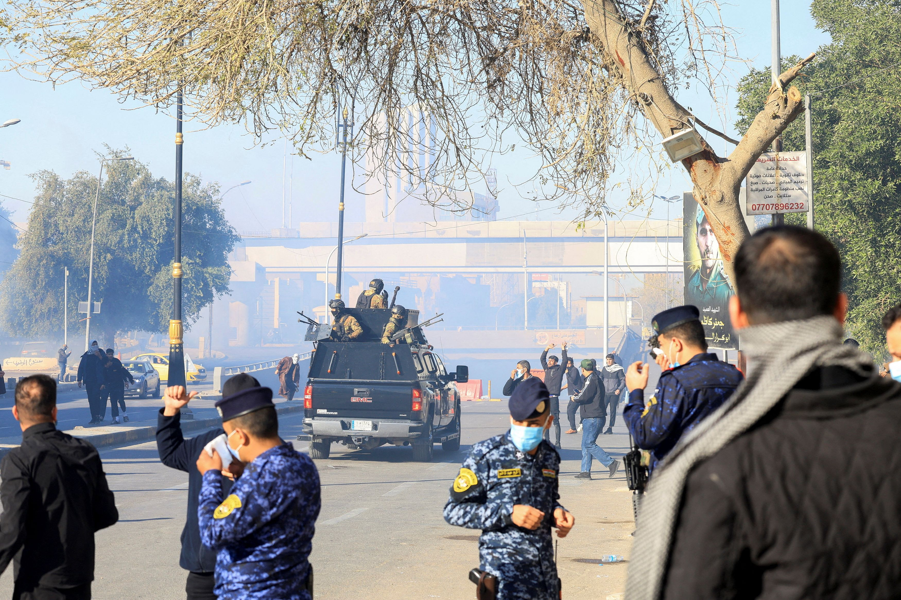 &Tau;&omicron;&upsilon;&lambda;ά&chi;&iota;&sigma;&tau;&omicron;&nu; &epsilon;&nu;&nu;έ&alpha; &nu;&epsilon;&kappa;&rho;&omicron;ί &sigma;&epsilon; &delta;&iota;&alpha;&delta;&eta;&lambda;ώ&sigma;&epsilon;&iota;&sigmaf; &sigma;&tau;&omicron; &Pi;&alpha;&kappa;&iota;&sigma;&tau;ά&nu; &gamma;&iota;&alpha; &tau;&omicron;&nu; &Chi;&alpha;&mu;&epsilon;&nu;&epsilon;ΐ &ndash; &Epsilon;&iota;&kappa;ό&nu;&epsilon;&sigmaf; &chi;ά&omicron;&upsilon;&sigmaf; &sigma;&tau;&eta; &Beta;&alpha;&gamma;&delta;ά&tau;&eta;, &pi;&rho;&omicron;&sigma;&pi;ά&theta;&eta;&sigma;&alpha;&nu; &nu;&alpha; &mu;&pi;&omicron;&upsilon;&nu; &sigma;&tau;&eta;&nu; &alpha;&mu;&epsilon;&rho;&iota;&kappa;&alpha;&nu;&iota;&kappa;ή &pi; class=