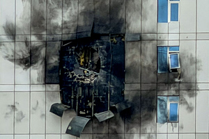 «Χτυπήσαμε τους Αμερικανούς στο Μπαχρέιν με νέα γενιά πυραύλων»: Η καταστροφή των βάσεων από δορυφορικές εικόνες