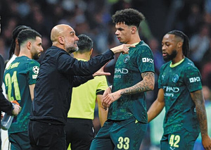 Η αγγλική αρμάδα των 6,5 δισ. σε… ξέρα