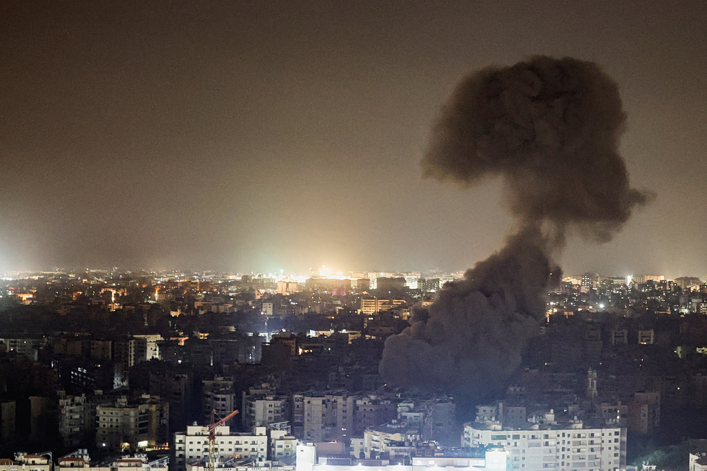 Τραμπ: Την επόμενη εβδομάδα θα χτυπήσουμε σκληρά το Ιράν – Νεκρά όλα τα μέλη του πληρώματος του αεροσκάφους των ΗΠΑ