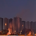 Στη… λακκούβα (του Ιράν): ο Τραμπ, η Ευρώπη και η Ουκρανία