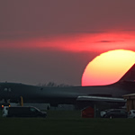 Η Τεχεράνη απειλεί με πλήρες κλείσιμο του Ορμούζ – Ο Τραμπ υπόσχεται ολική καταστροφή του Ιράν